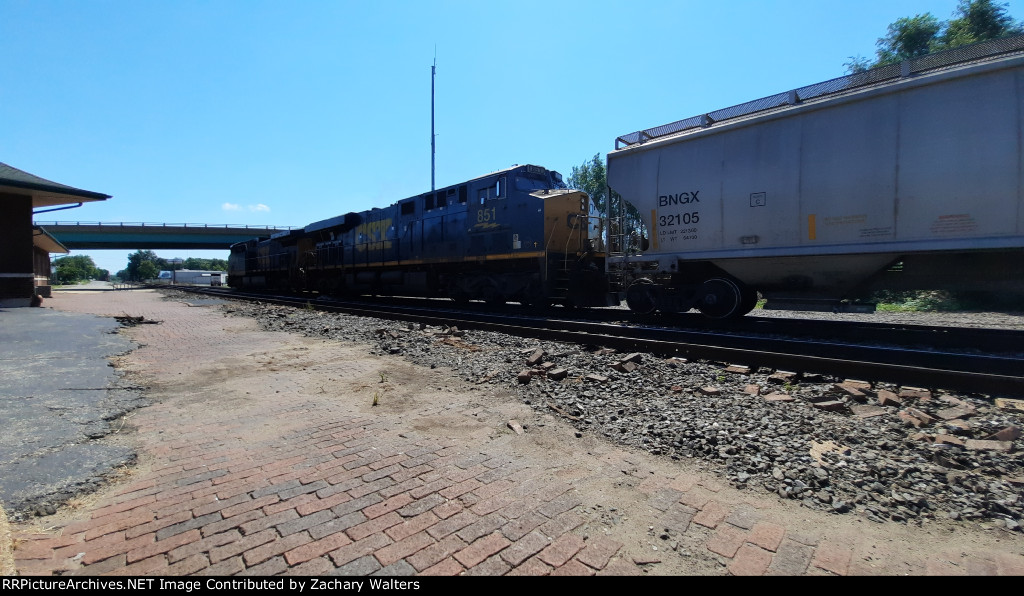 CSX 851